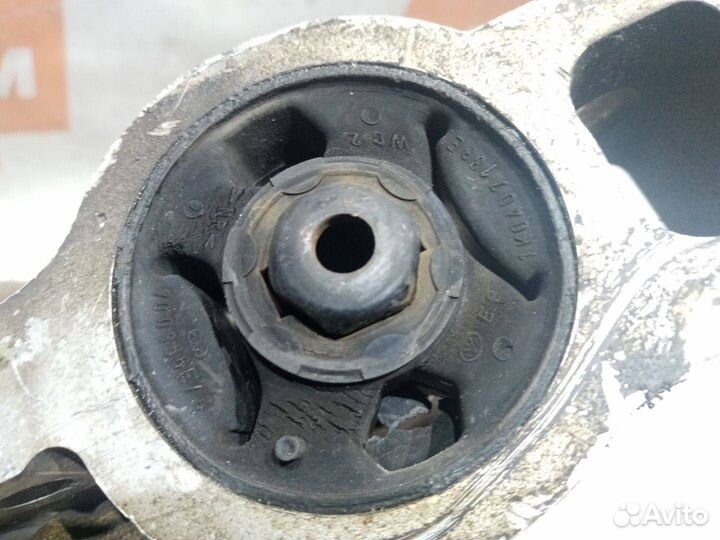 Рычаг передний правый нижний Volkswagen Golf 5