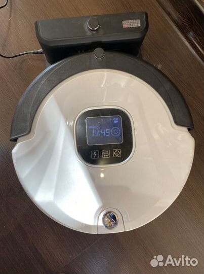 Робот пылесос C565