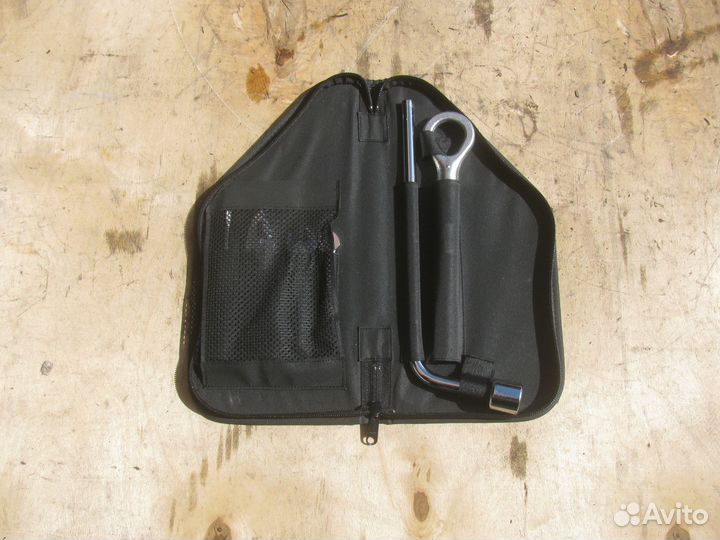 Набор инструмента буксировочный крюк Lexus IS GS