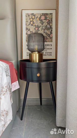 Прикроватная тумба черная шпон