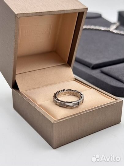 Золотое Кольцо Bvlgari