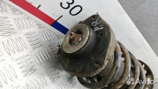 Стойка передняя правая volkswagen passat B6 (KEA05