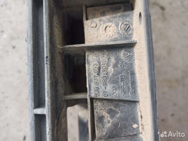 Кронштейн заднего бампера VW Golf 7