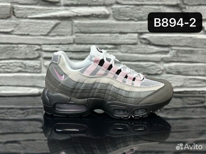 Кроссовки оптом