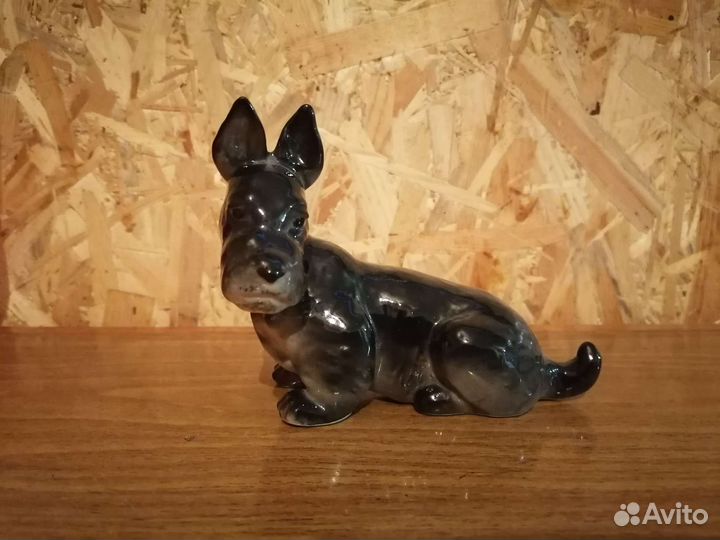 Статуэтка фарфор