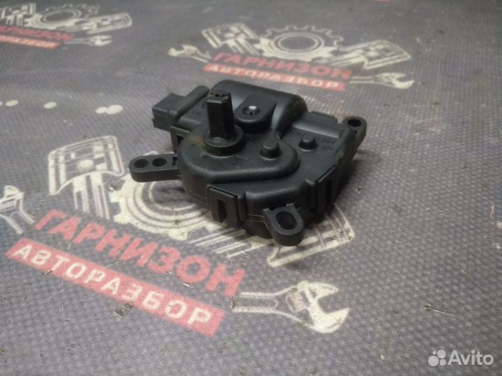 Моторчик отопителя Jaguar X-Type