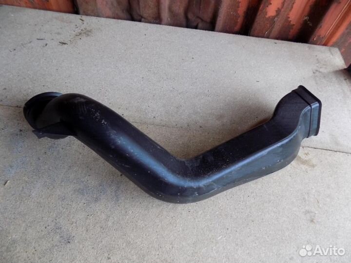 Воздуховод Sandero 2009-2014