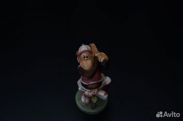 Статуэтки обезьян