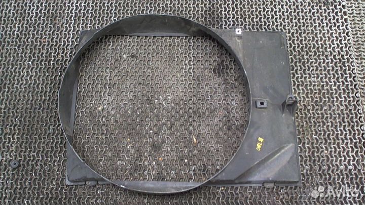 Кожух вентилятора радиатора Lexus LX, 2002