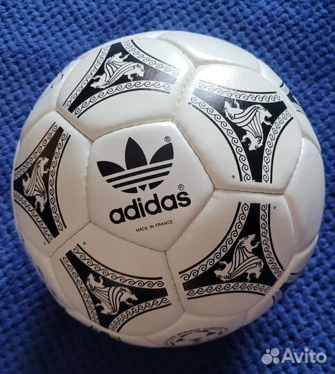 Футбольный мяч adidas Errvsco unico 1990