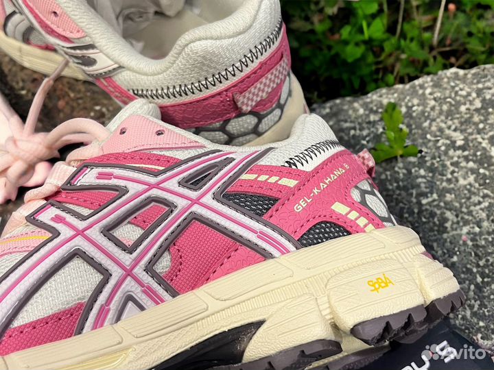 Asics Gel Kahana 8 pink