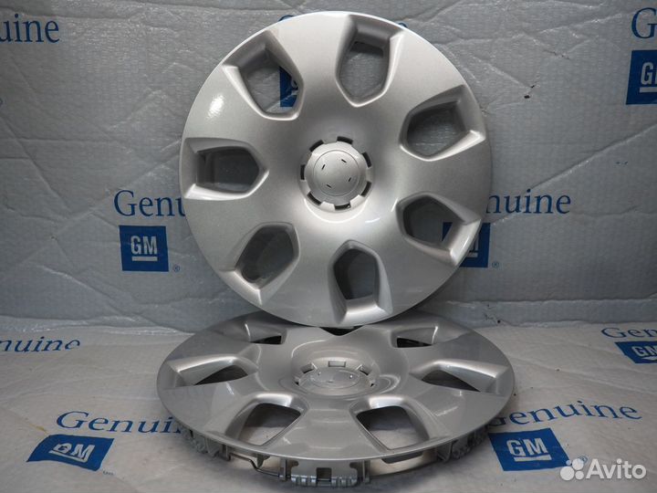 Колпак колеса Opel Astra J