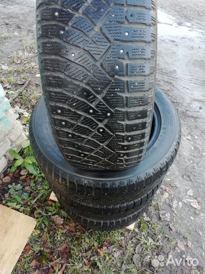 Nitto Therma Spike 205/55 R16