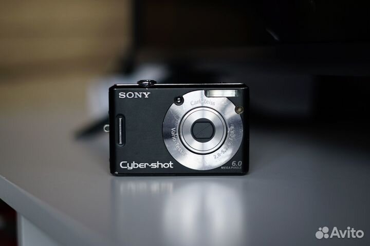 Фотоаппарат Sony dcs-W40