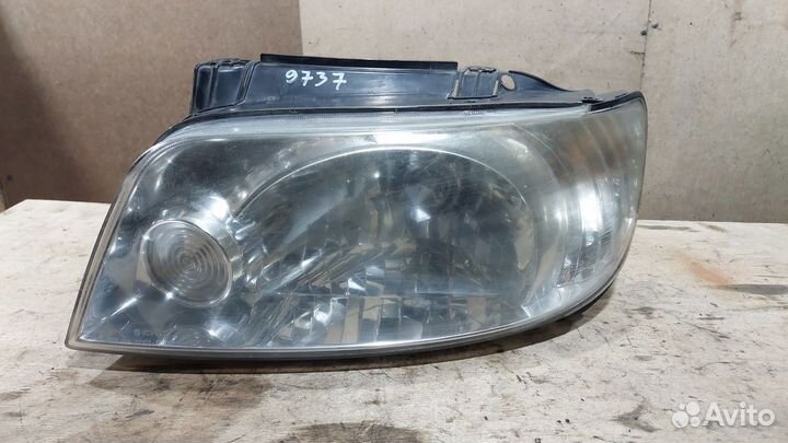 Фара левая с дефектом Hyundai Matrix 1