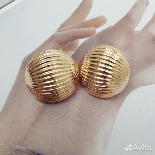 Серьги объемные круглые ребристые