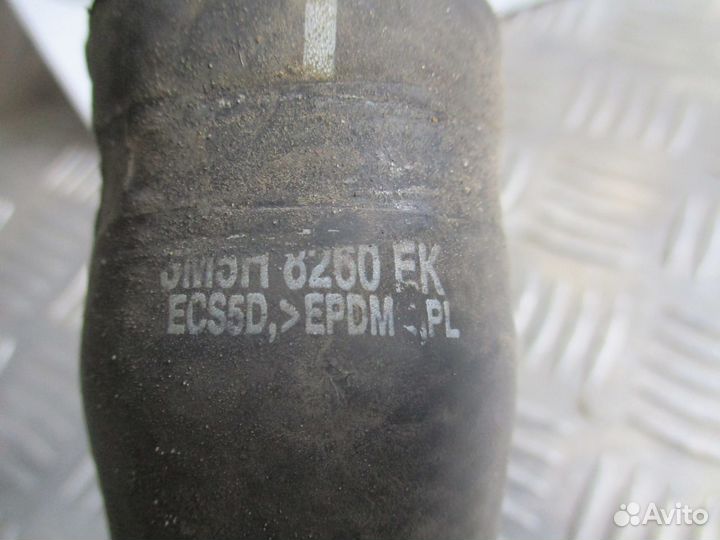 Патрубок радиатора верхний Ford Focus 2 1.8 2006г