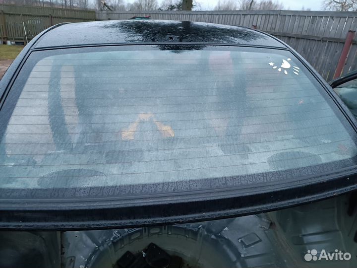 Заднее ветровое стекло Kia Rio 2