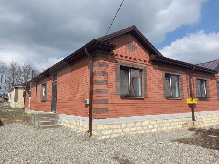 Коттедж 97 м² на участке 4 сот.