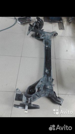 Продам заднюю балку от Рено-меган 2