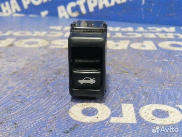Кнопка открывания багажника Nissan Teana J32 седан