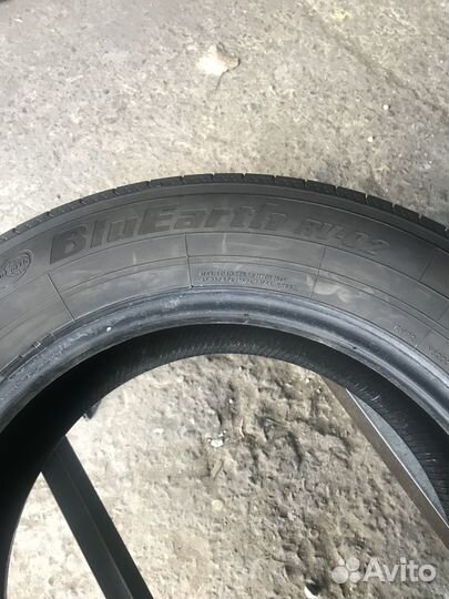 Yokohama BlueEarth RV02 225/60 R17