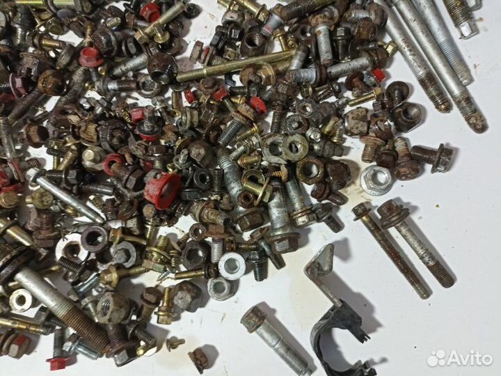 Болты Geely Emgrand Ec-7(Fe-2) 1.5 JL4G15D 2013