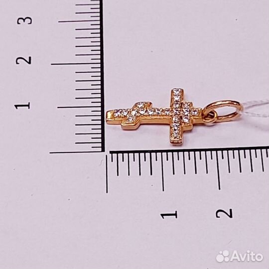 Золотая подвеска с камнем