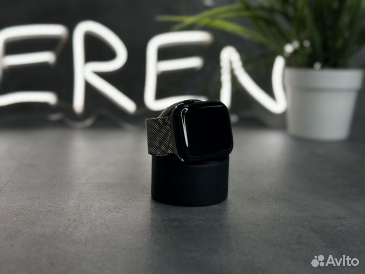 Apple Watch 8 (45mm) Midnight