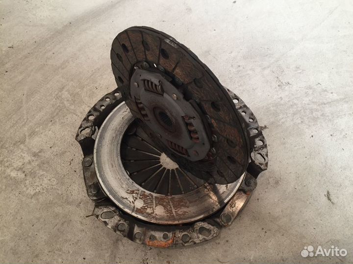 Диск сцепления с корзиной Рено Логан 1.6 л