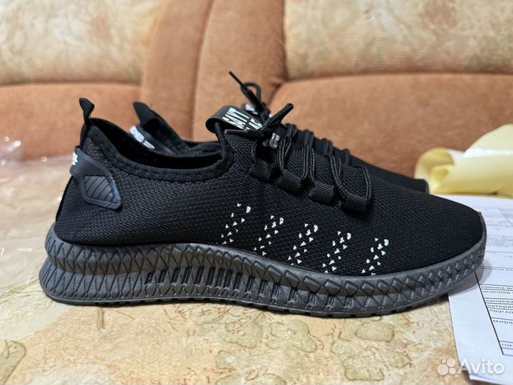Кроссовки 39