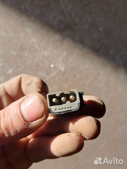 Кнопка центрального замка Mercedes W140