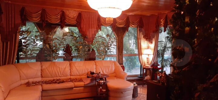 Дом 235 м² на участке 2 сот.