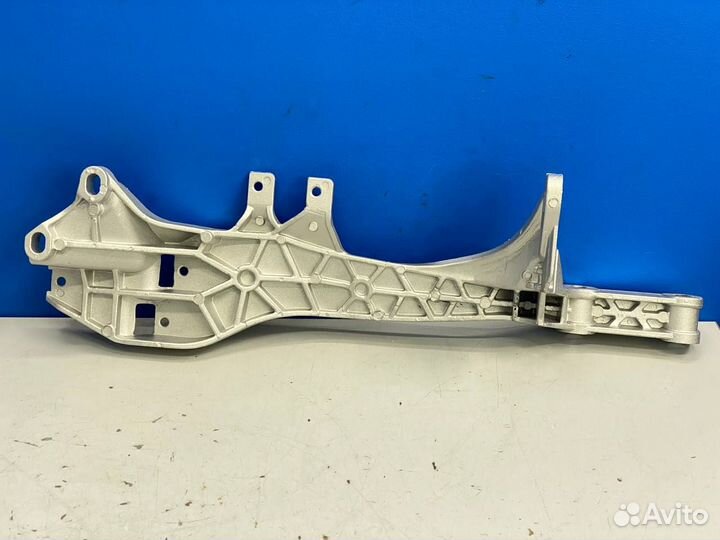 Кронштейн бампера Mercedes Actros MP4 левый