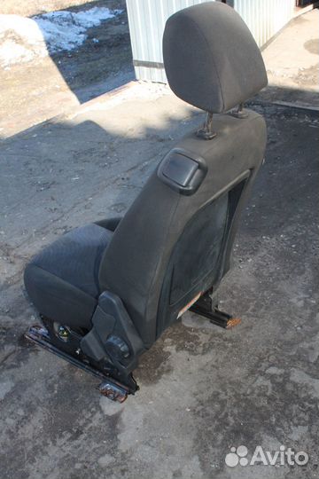 Сиденье салонное правое Ford Fusion 2002-2012