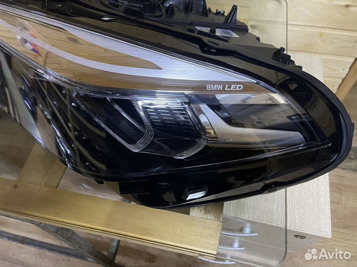 Фары на BMW X1 F22 рестайлинг