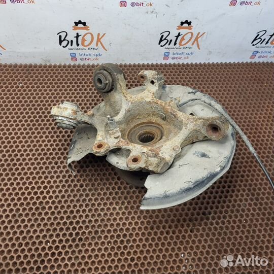 Задний левый кулак BMW e90 e92 e81 e82 e87