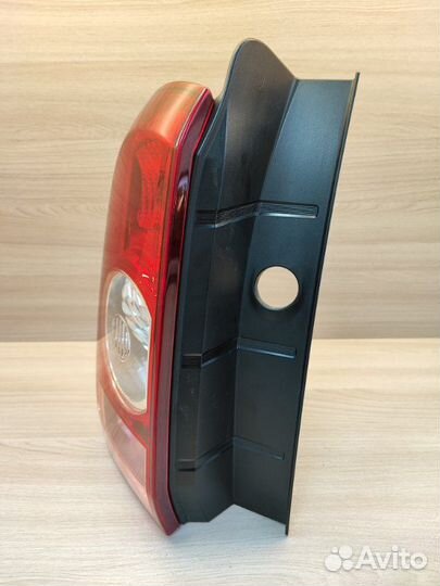 Фонарь задний левый Renault Duster