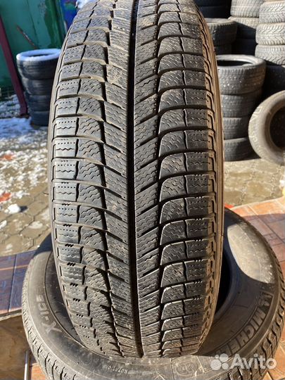 Michelin X-Ice XI3 215/65 R17