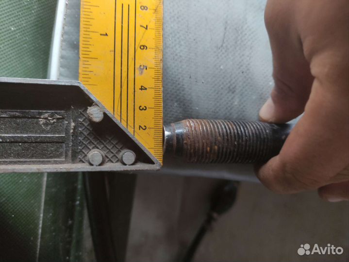 Буксировочный крюк