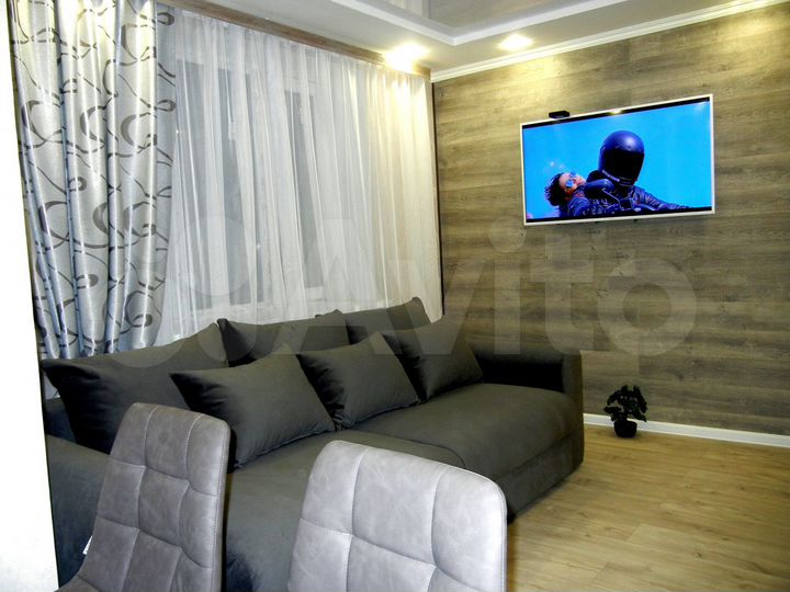 2-к. квартира, 42 м², 8/10 эт.