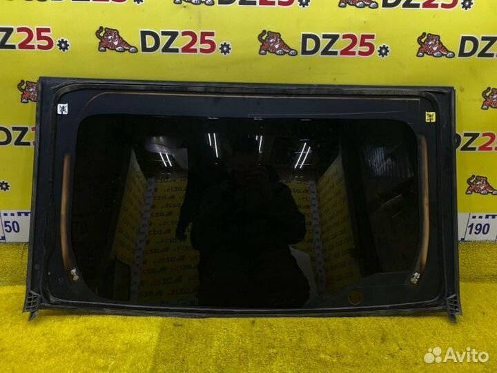 Стекло 5-й двери заднее Toyota Prius ZVW30 145570