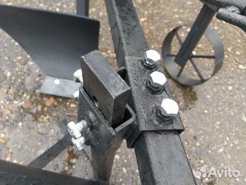 Плуг для минитрактора