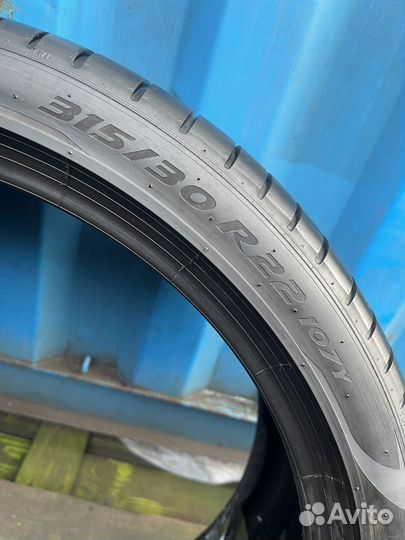 Pirelli P Zero 315/30 R22 107Y