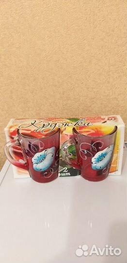 Графин с кружкками,салатницы, рюмки