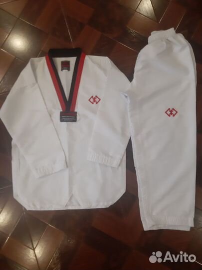 Продам форму для тхэквондо khan
