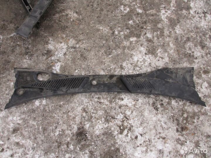 Планка лобового стекла Renault Symbol 2005 г.в