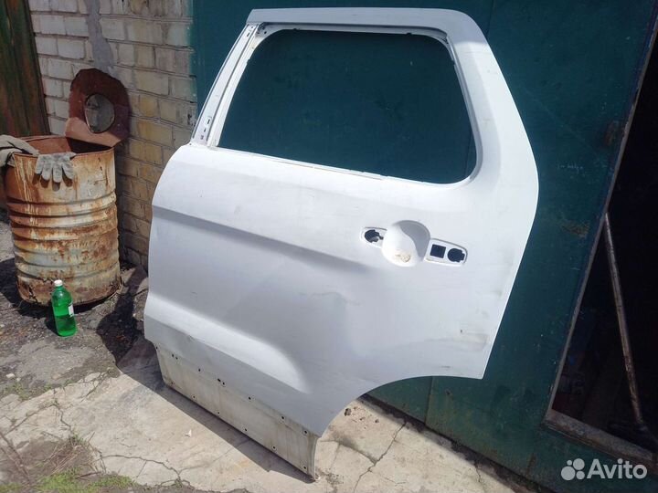 Дверь задняя левая Ford Explorer 5
