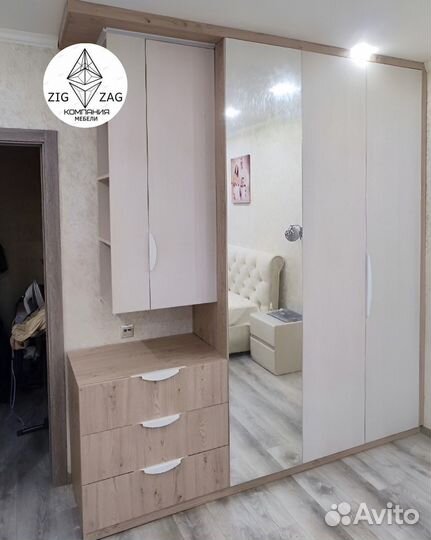 Шкаф распашной