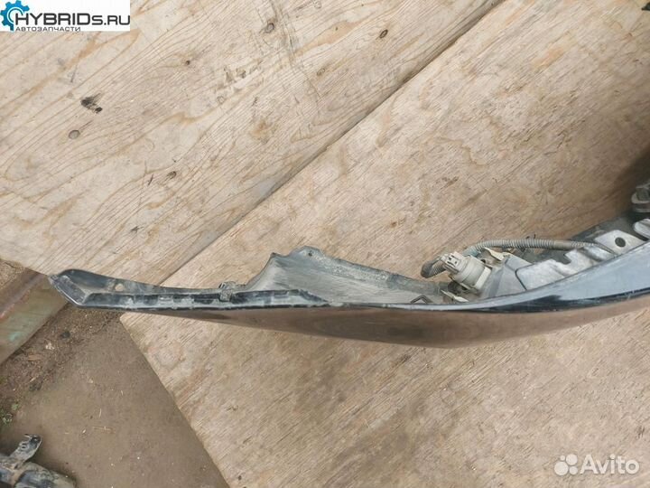 Бампер передний Toyota Prius 3 ZVW30 (2009 - 2011)